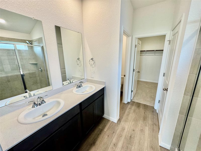 229 Red Tail Hawk LN, Cedar Creek, TX 78612
