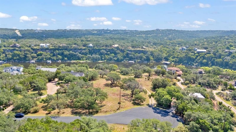 Likeness RD, Spicewood, TX 78669