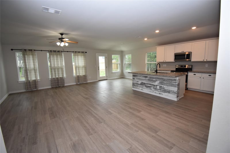 21209 Santa Carlo Ave, Lago Vista, TX 78645
