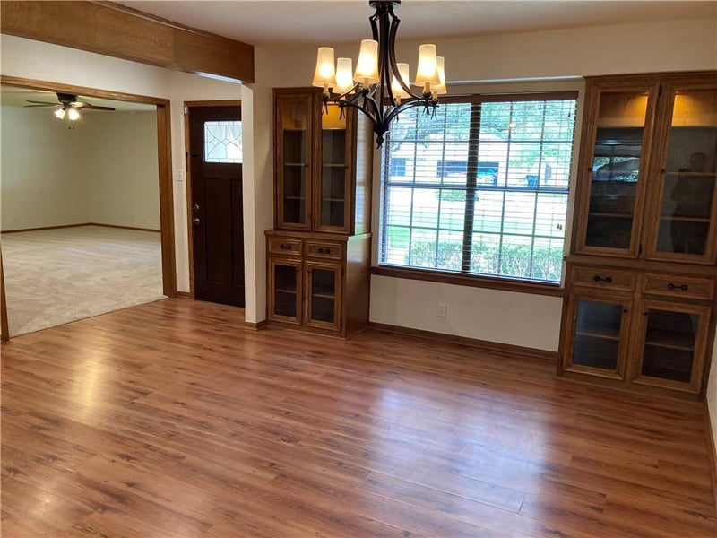 203 Oakwood DR, Georgetown, TX 78628