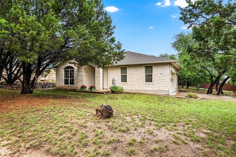 2601 Warren CV, Lago Vista, TX 78645
