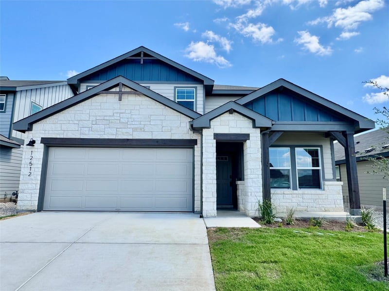 12512 Saint Thomas DR, Del Valle, TX 78617