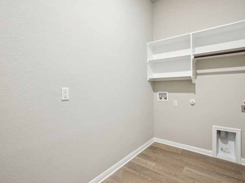 180 Coopers Hawk CRST, Cedar Creek, TX 78612