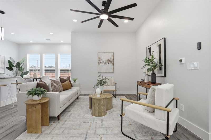 113 Los Robles RD, Elgin, TX 78621