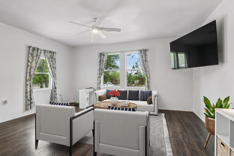 810 Lamar ST, Luling, TX 78648