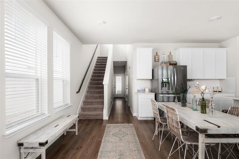 236 Lost Mine Peak LN, Dripping Springs, TX 78620