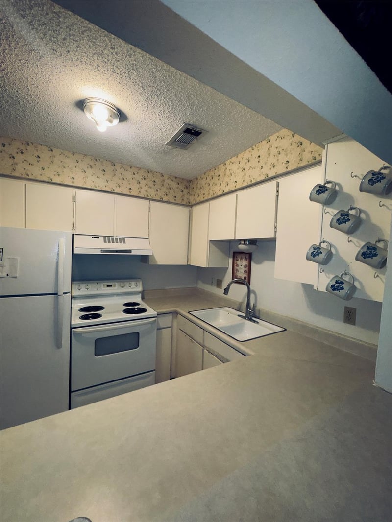 1202 Hi Stirrup #409, Horseshoe Bay, TX 78657