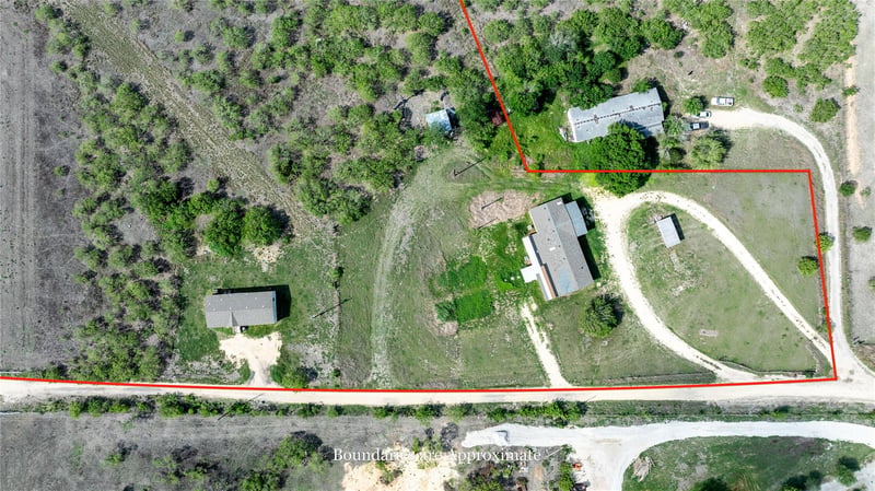 230 Sunkist DR, Lockhart, TX 78644