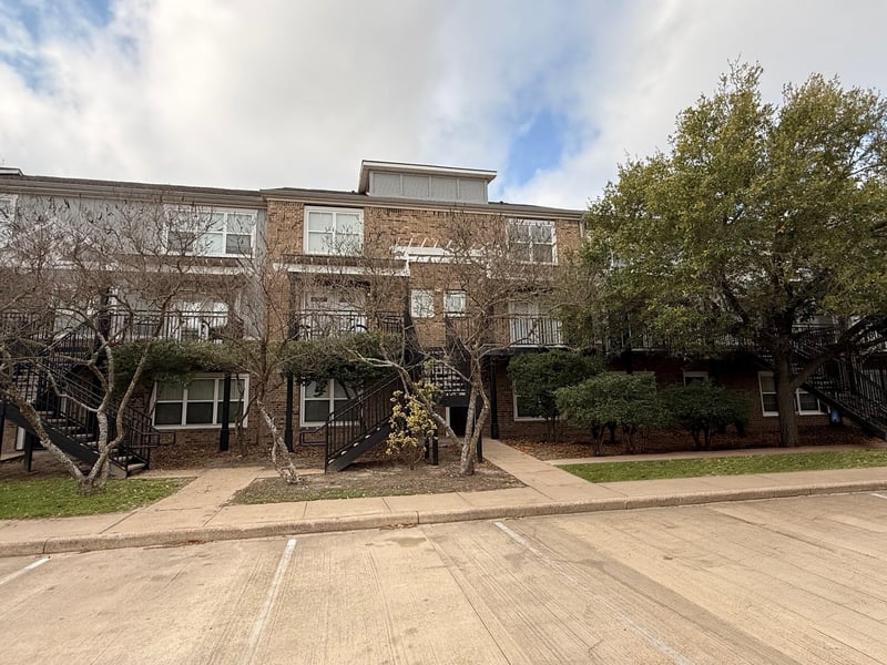 1725 Harvey Mitchell PKWY #1430, College Station, TX 77840