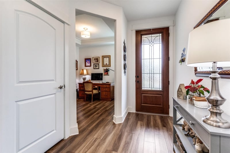 702 Saratoga LN, Georgetown, TX 78633