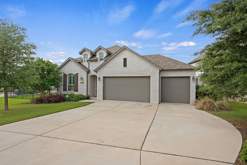 22601 Maidengrass LN, Lago Vista, TX 78645