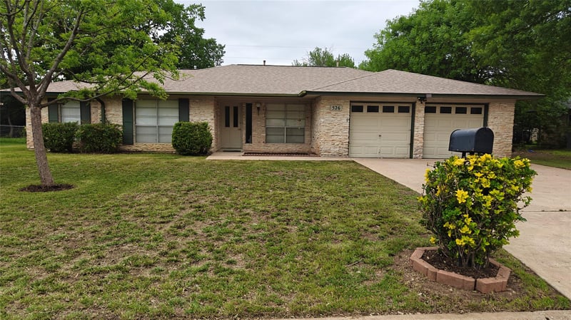 526 Dennis DR, Round Rock, TX 78664