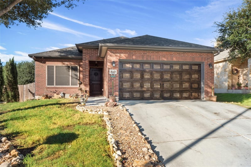 242 Coach DR, Buda, TX 78610