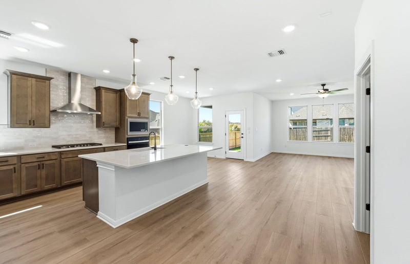 605 Ridge Point DR, Georgetown, TX 78628