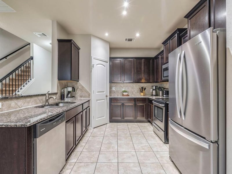 213 Ammonite LN, Jarrell, TX 76537