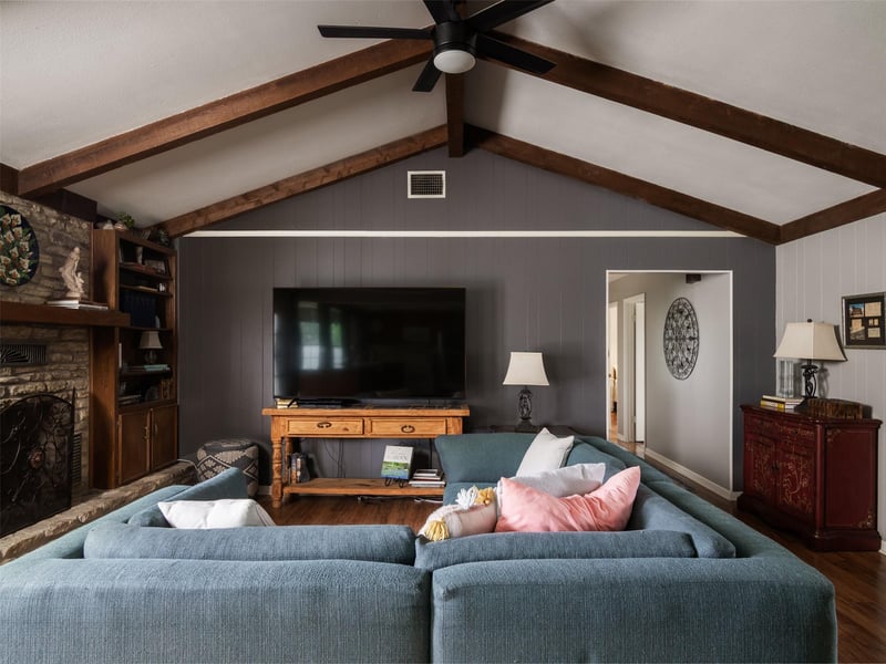 191 Bonnie DR, Dripping Springs, TX 78620