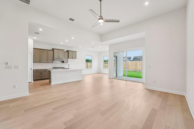 509 Treadwell LN, Kyle, TX 78640