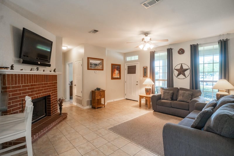3209 Crystal CIR, Taylor, TX 76574