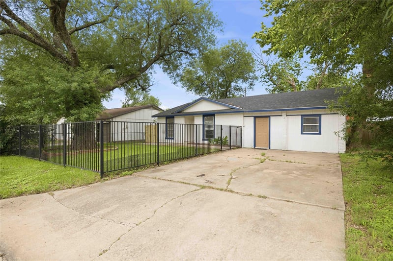 4502 Turnstone DR, Austin, TX 78744