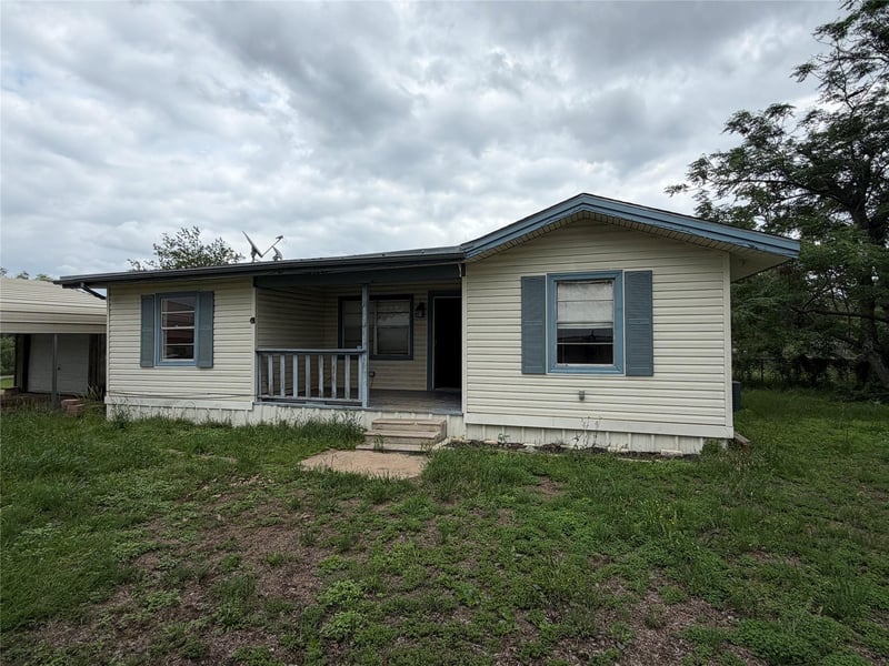 2009 Fm 1704 RD, Elgin, TX 78621