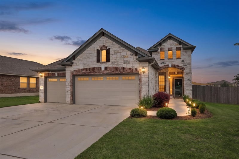 732 Manzano LN, Pflugerville, TX 78660