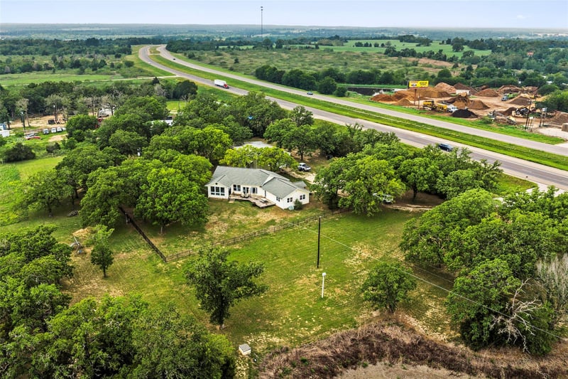 1389 Highway 290 , Elgin, TX 78621