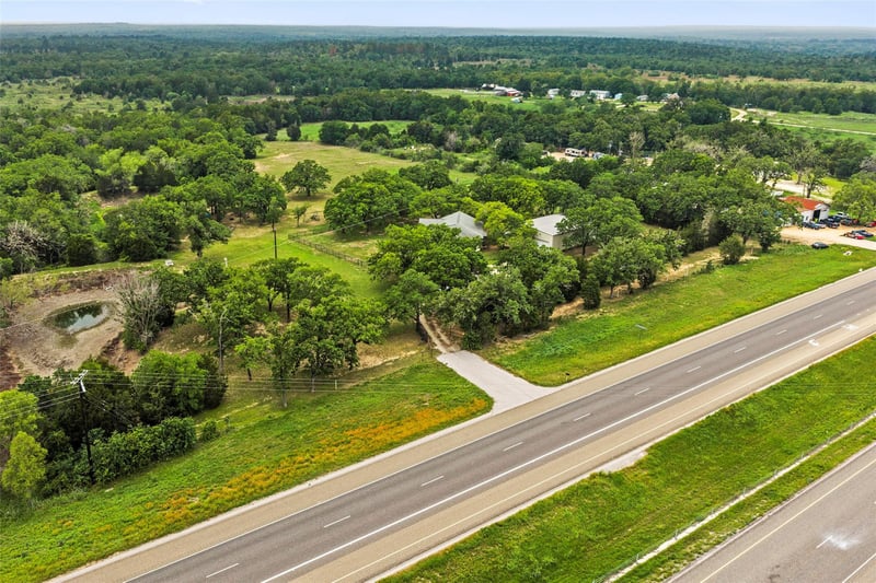 1389 Highway 290 , Elgin, TX 78621