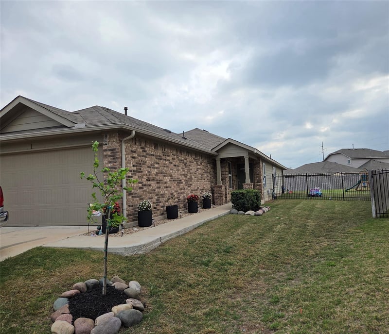 108 Blue Sage DR, Leander, TX 78641