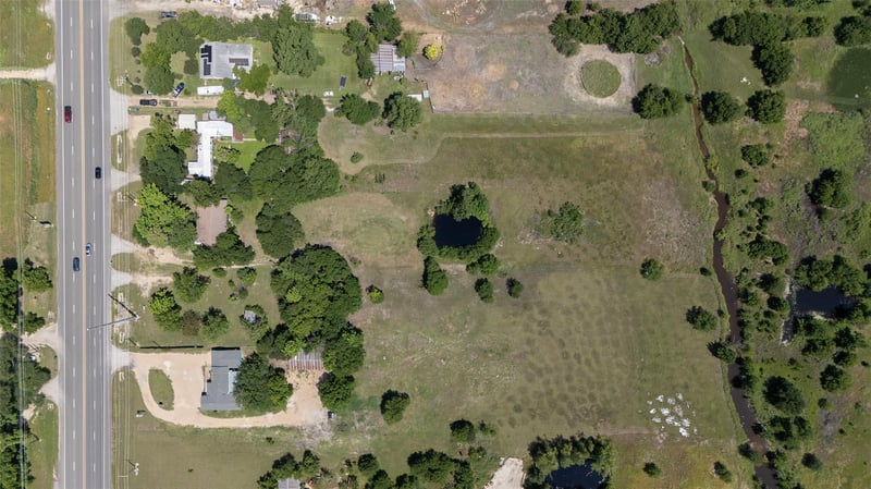 4302 Main ST, Taylor, TX 76574