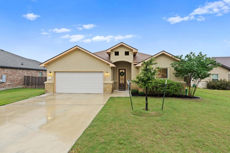 161 Greg LN, Jarrell, TX 76537