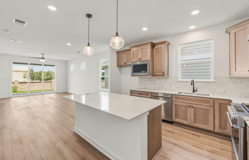 207 Smokestack LN, Georgetown, TX 78633