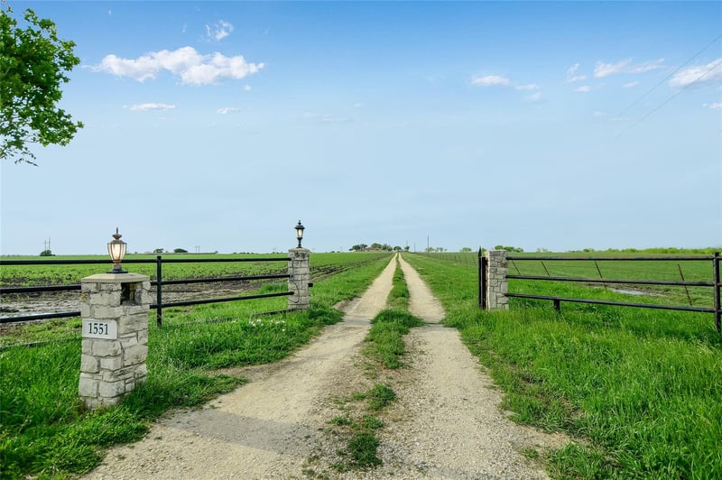 1551 Fm 1466 , Coupland, TX 78615
