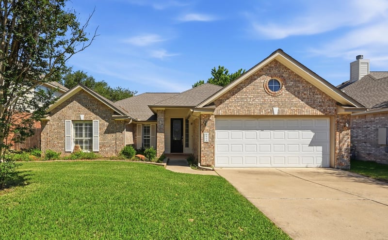 905 Hunters Creek DR, Cedar Park, TX 78613