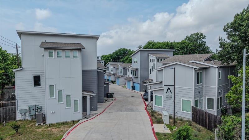 12500 Lamppost LN #16, Austin, TX 78727