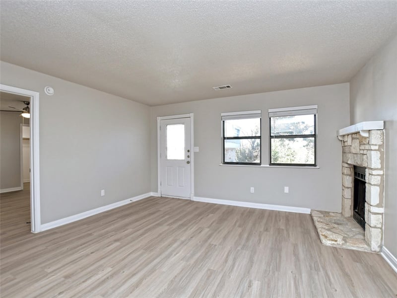 21401 Patton Ave, Lago Vista, TX 78645