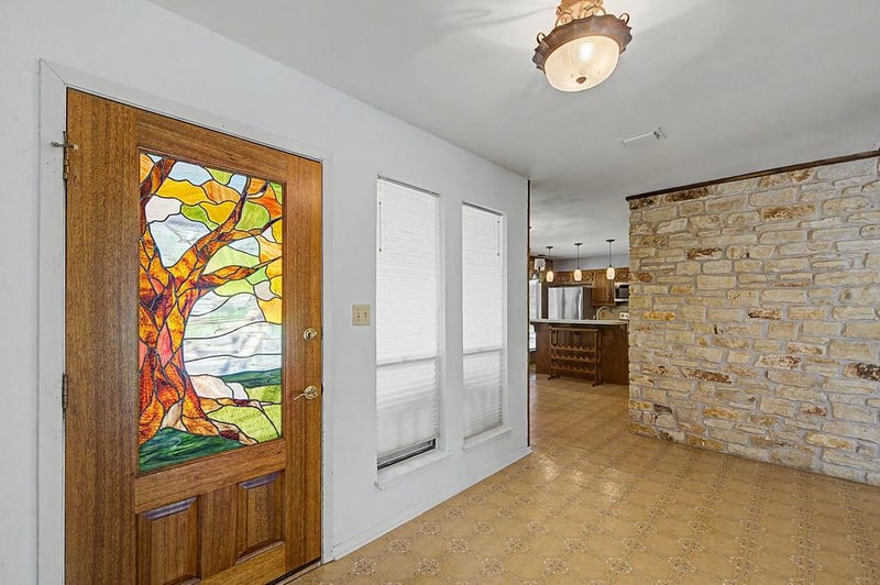 25 Shady Grove LN, Wimberley, TX 78676