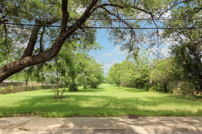 633 Uhland RD, San Marcos, TX 78666