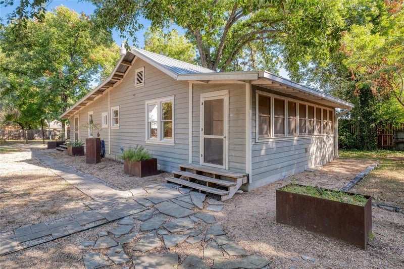 712 Nowotny LN, Austin, TX 78702