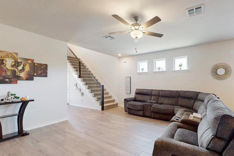 101 Breccia TRL, Liberty Hill, TX 78642