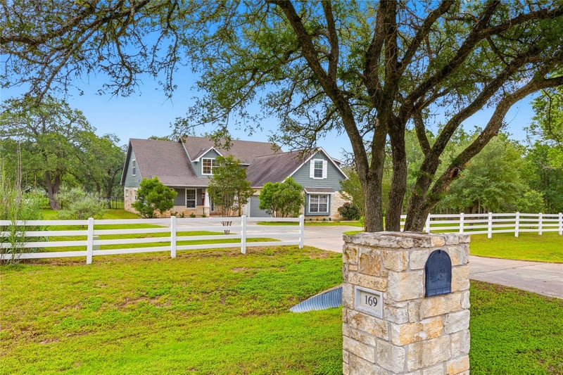 169 Old 71 , Cedar Creek, TX 78612