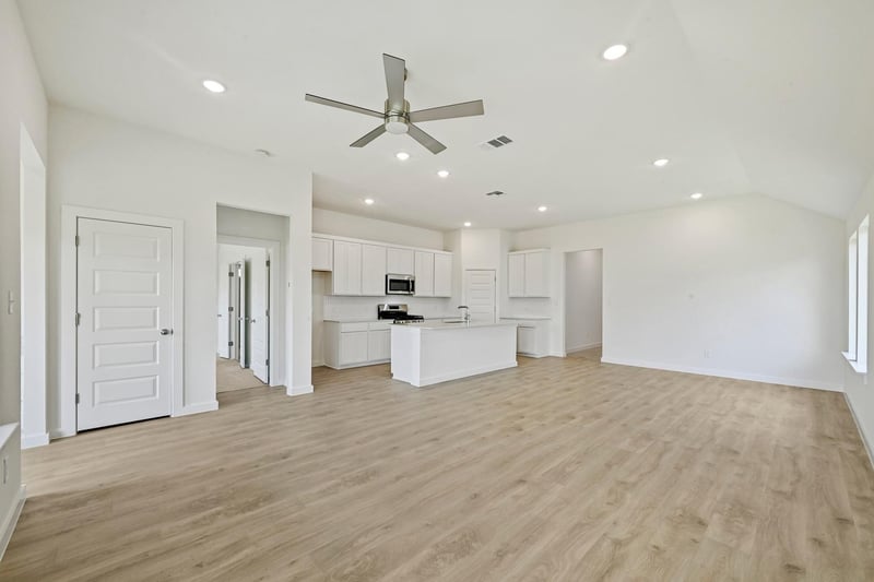 908 Universal DR, Hutto, TX 78634