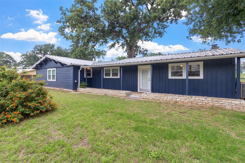 156 Castleshoals DR, Granite Shoals, TX 78654