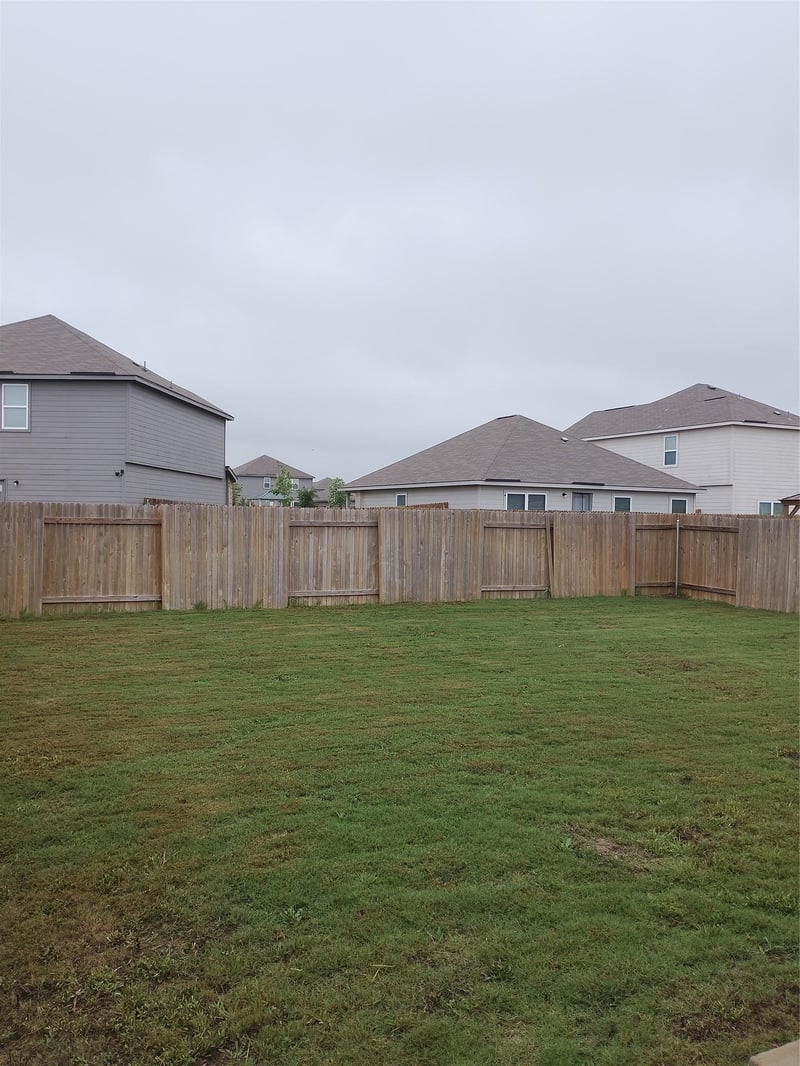 14024 Prairie Schooner Ps, Elgin, TX 78621