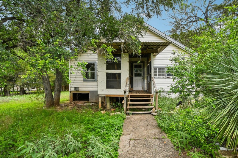 116 Hart LN, Cedar Creek, TX 78612