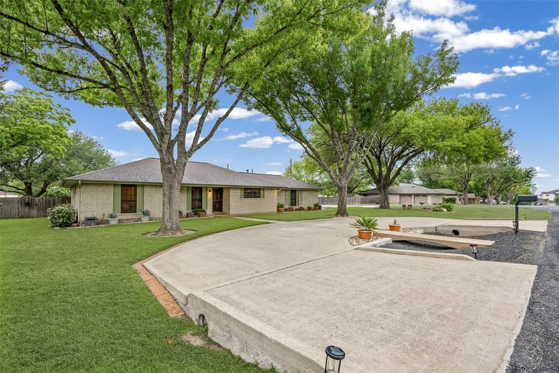 1608 Samoa CT, Pflugerville, TX 78660