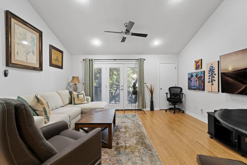 3601 Menchaca RD #215, Austin, TX 78704
