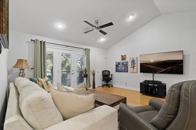 3601 Menchaca RD #215, Austin, TX 78704