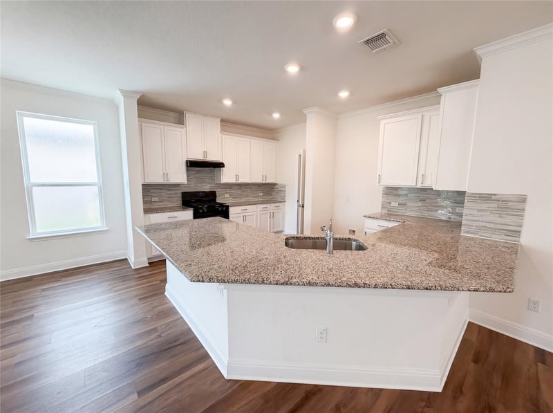 401 Fort William ST #33, Hutto, TX 78634