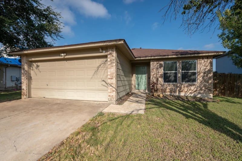 409 Ballentine CT, Hutto, TX 78634
