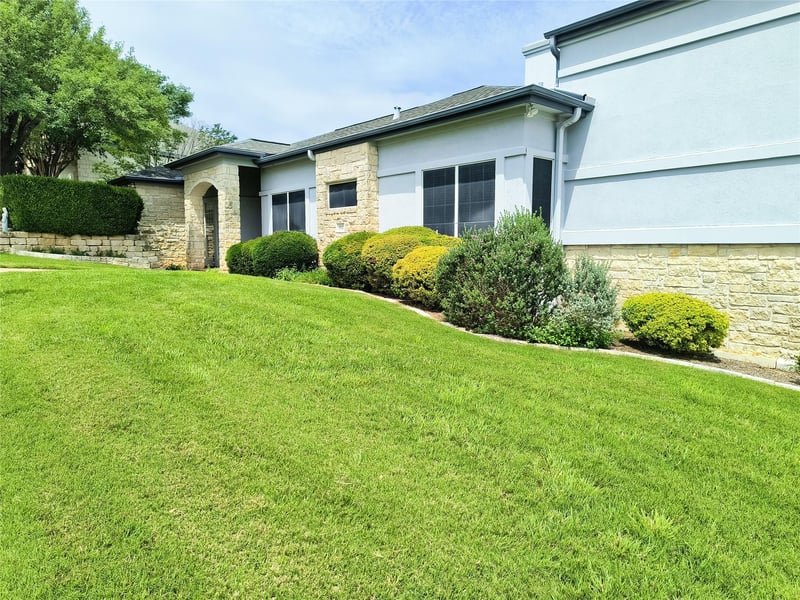 102 Paragon CT, Lakeway, TX 78734